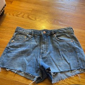 Women’s high waisted Divided jean shorts